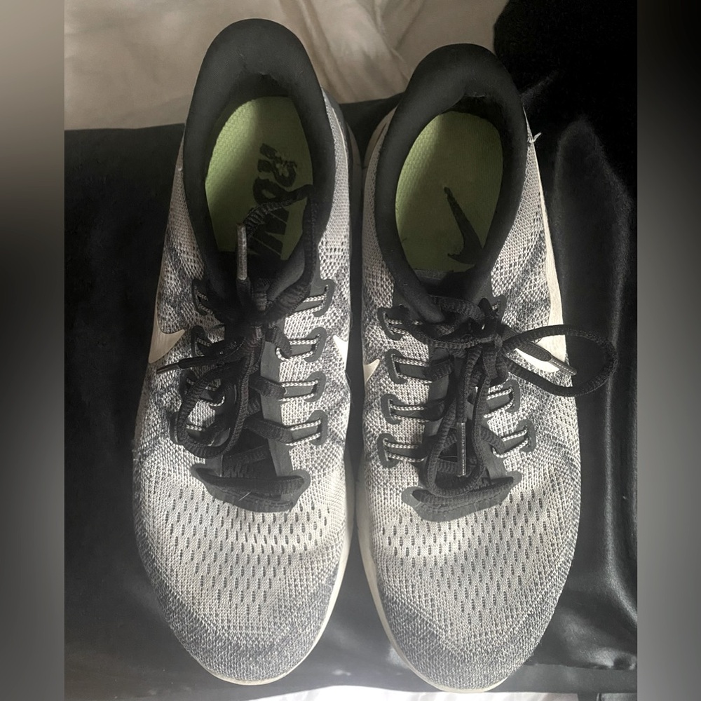 Nike Running Shoes Size 7.5.